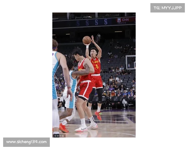 NBA夏季联赛中国男篮不敌黄蜂 杨瀚森砍下12分4篮板 NBA夏季联赛中国男篮不敌黄蜂 杨瀚森砍下12分4篮板